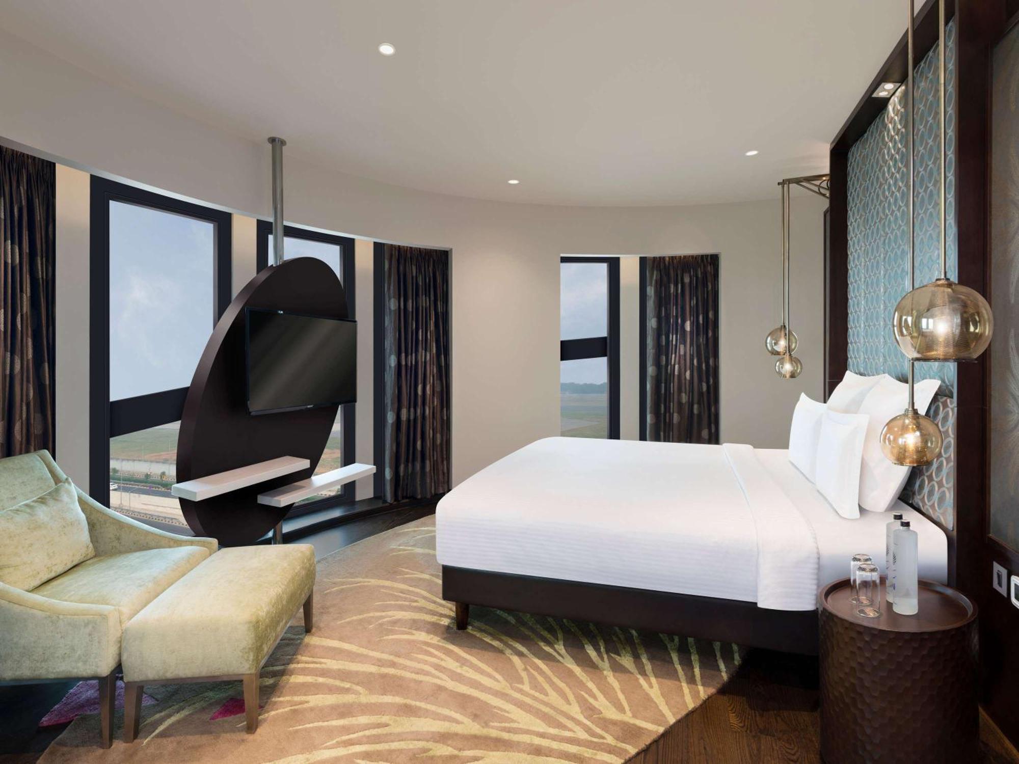 Pullman New Delhi Aerocity Eksteriør billede A bedroom at the hotel